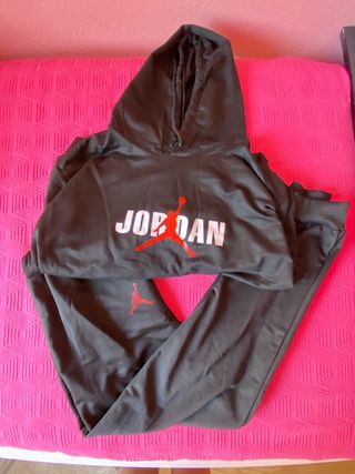 Conjunto chandal Jordan de segunda mano por 30 EUR en Colonia Covibar en  WALLAPOP
