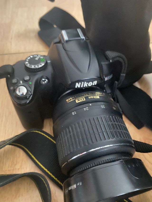 Nikon D5000