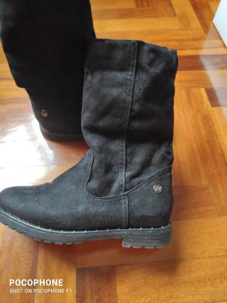 Botas xti niña numero 32 de segunda mano por 25 EUR en León en WALLAPOP