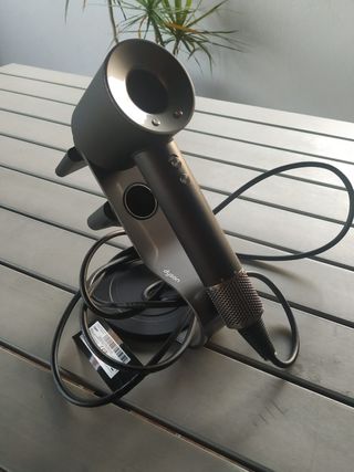 Secador Dyson Supersonic de segunda mano por 260 EUR en Torremolinos en  WALLAPOP