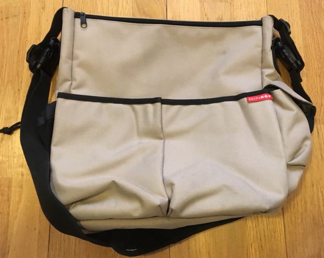 Bolso para carrito de bebé marca Skip Hop