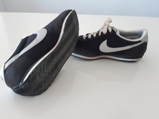 Zapatilla nike señora de segunda mano por 15 EUR en Paterna en WALLAPOP