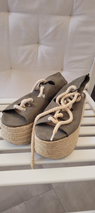 Sandalias esparto Pull \u0026amp; Bear de segunda mano por 10 EUR en Málaga en  WALLAPOP