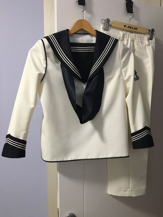 Traje comunión marinero de segunda mano por 30 EUR en Donostia-San  Sebastián en WALLAPOP