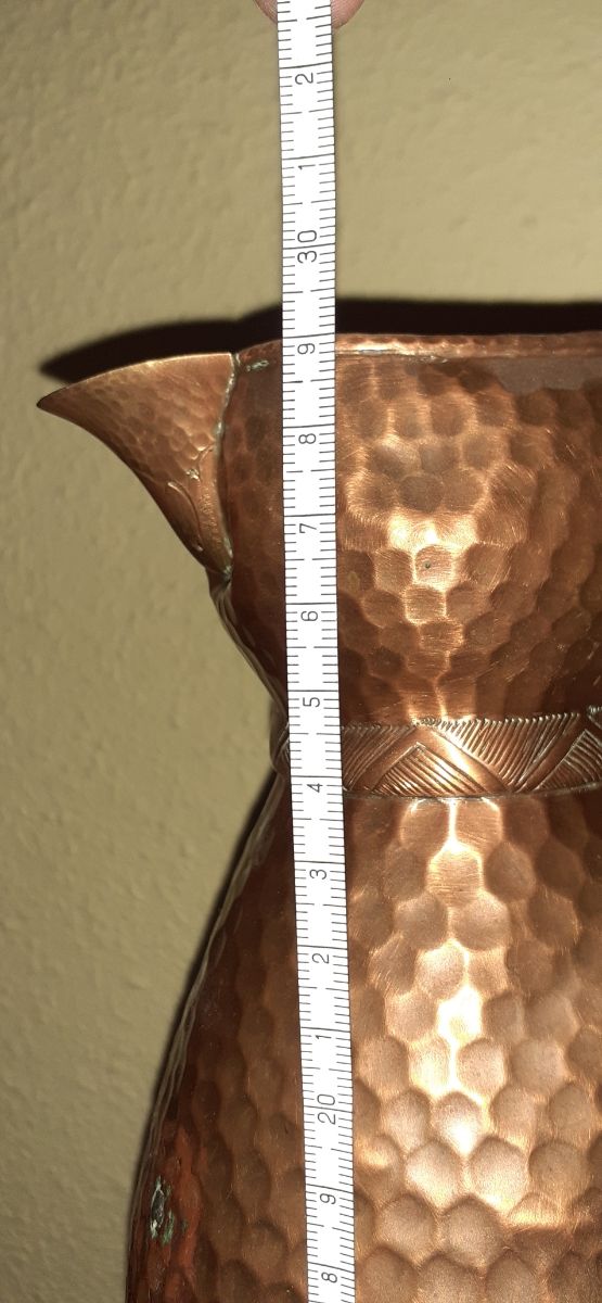 antigua jarra de cobre