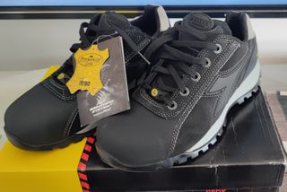 Zapatos de seguridad Diadora de segunda mano en WALLAPOP
