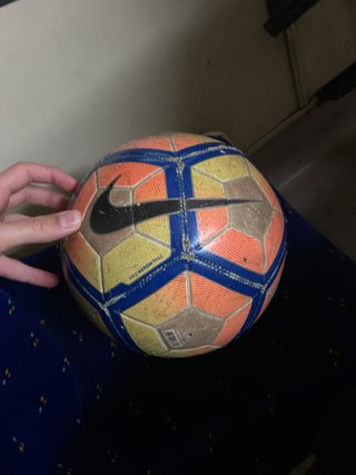 Pelota nike de segunda mano por 5 EUR en Castelldefels en WALLAPOP