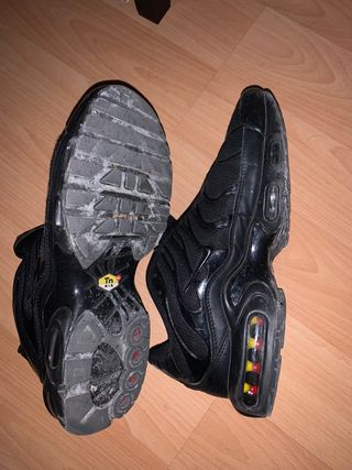 Nike TN Tuned 1 Negras ( 43 ) de segunda mano por 70 EUR en Barcelona en  WALLAPOP