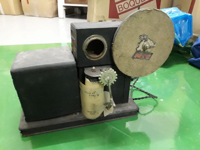 Linterna de cine NIC