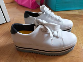 Zapatillas Zara de segunda mano en Salamanca en WALLAPOP