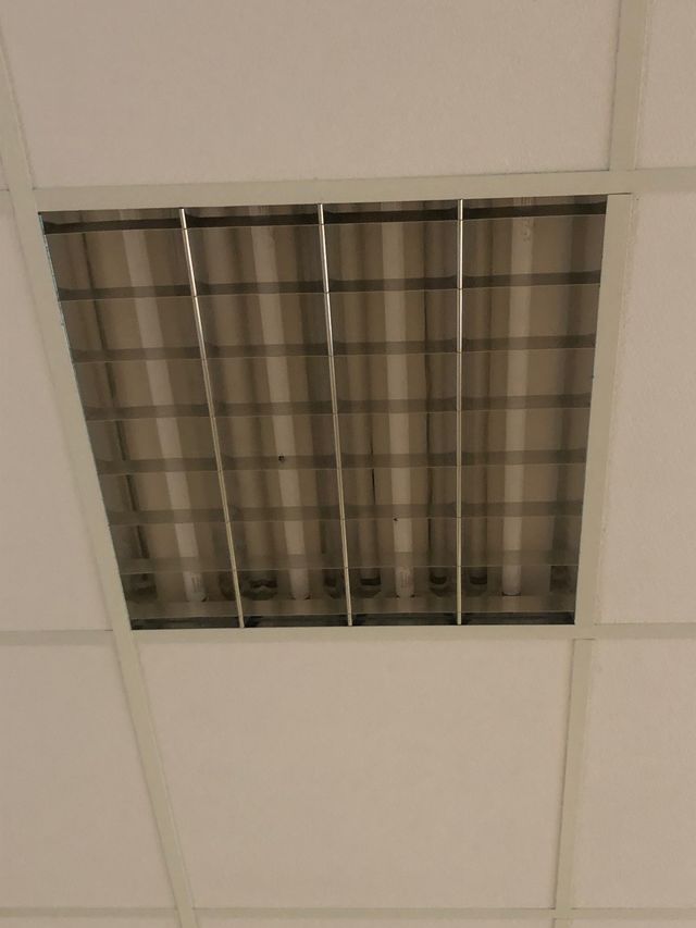 8 Pantallas de 4 fluorescentes 60x60