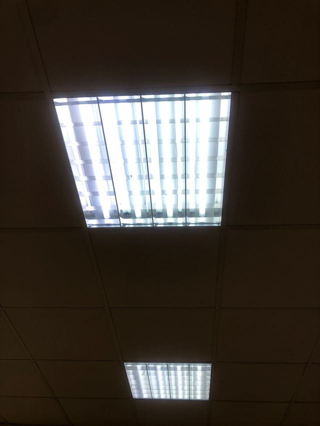 8 Pantallas de 4 fluorescentes 60x60