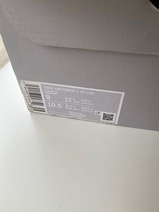 Nike Air Force 1 negras Talla 42,5 Men de segunda mano por 40 EUR en  Figueres en WALLAPOP