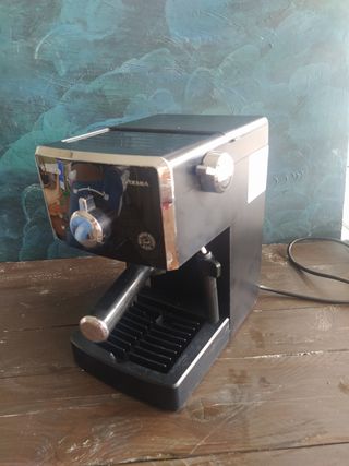 Cafetera Exprés de brazo de segunda mano por 30 EUR en Collado Villalba en  WALLAPOP