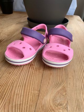 Zapatillas Crocs Bebé C6, 22\\/23 de segunda mano por 10 EUR en Barbera del  Valles en WALLAPOP