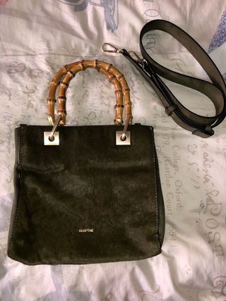 Bolso pequeño nuevo Parfois cuero vaca piel verde de segunda mano por 10  EUR en Madrid en WALLAPOP
