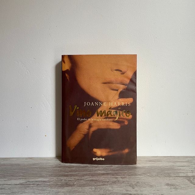 Libro "Vino Mágico" - Joanne Harris