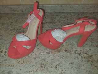 SANDALIAS COLOR CORAL* de segunda mano por 12 EUR en Montijo en WALLAPOP