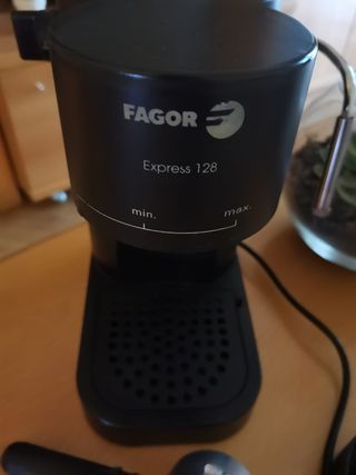 Cafetera Fagor Express 128 de segunda mano por 25 EUR en Alcorcón en  WALLAPOP