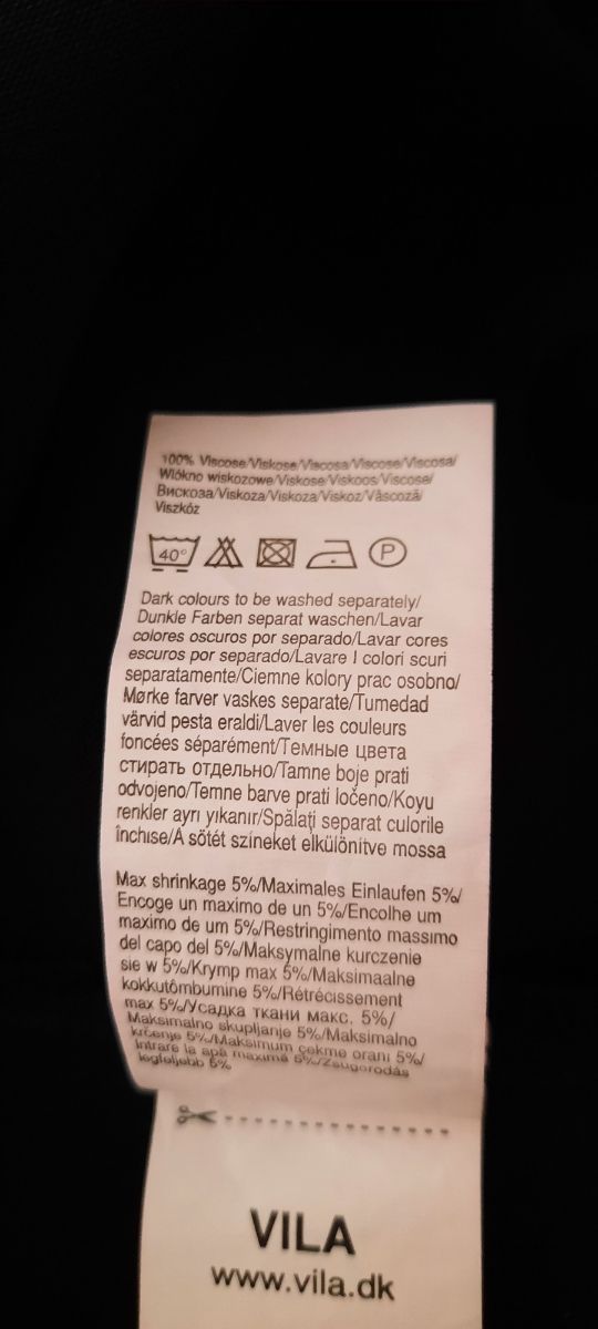 Vestido negro con estampado. Vila. Talla M