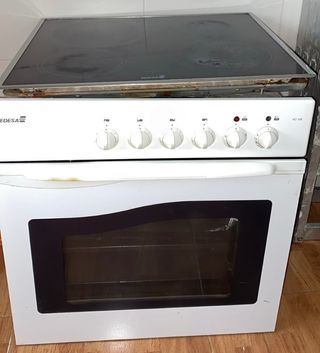Kit de horno y vitrocerámica de segunda mano por 65 EUR en Sevilla en  WALLAPOP