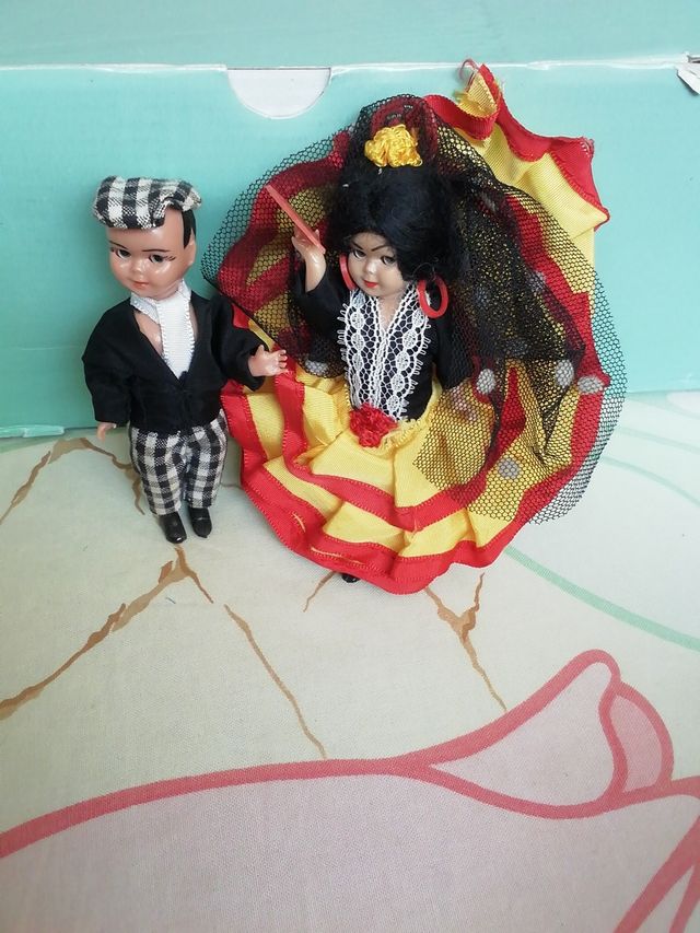 pareja de muñecos vintage