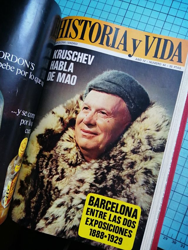 Revistas Historia y vida encuadernadas.. 