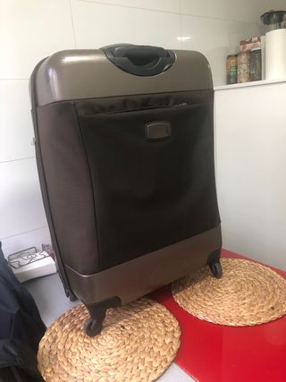 Maleta grande Salvador Bachiller de segunda mano por 18 EUR en Madrid en  WALLAPOP