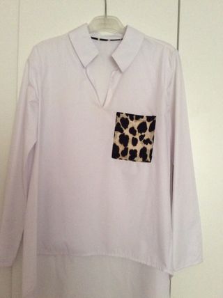 Blusa asimétrica Zara de segunda mano por 7 EUR en Torrejón de Ardoz en  WALLAPOP
