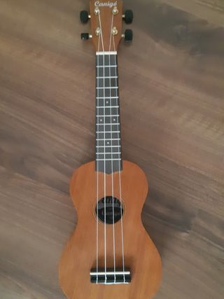 Ukelele de segunda mano en Tarragona en WALLAPOP