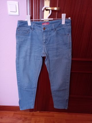 Pantalón vaquero mujer.Springfield.Talla 40 de segunda mano por 5 EUR en  Alcázar de San Juan en WALLAPOP