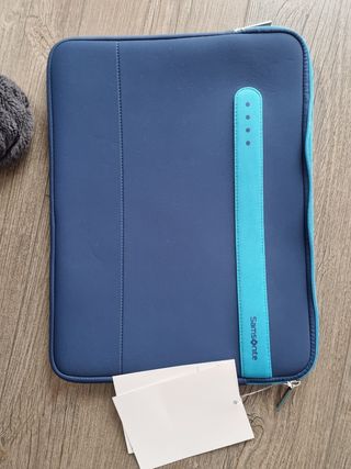 Funda portátil Samsonite 15.6 de segunda mano por 10 EUR en Getafe en  WALLAPOP