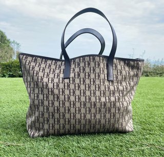 Bolso shopper de Carolina Herrera de segunda mano por 120 EUR en Premià de  Dalt en WALLAPOP