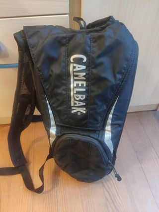 Camelbak de segunda mano por 15 EUR en Eibar en WALLAPOP