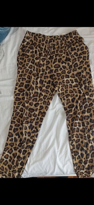 PANTALÓN FLUIDO ESTAMPADO ANIMAL - tigre | ZARA España