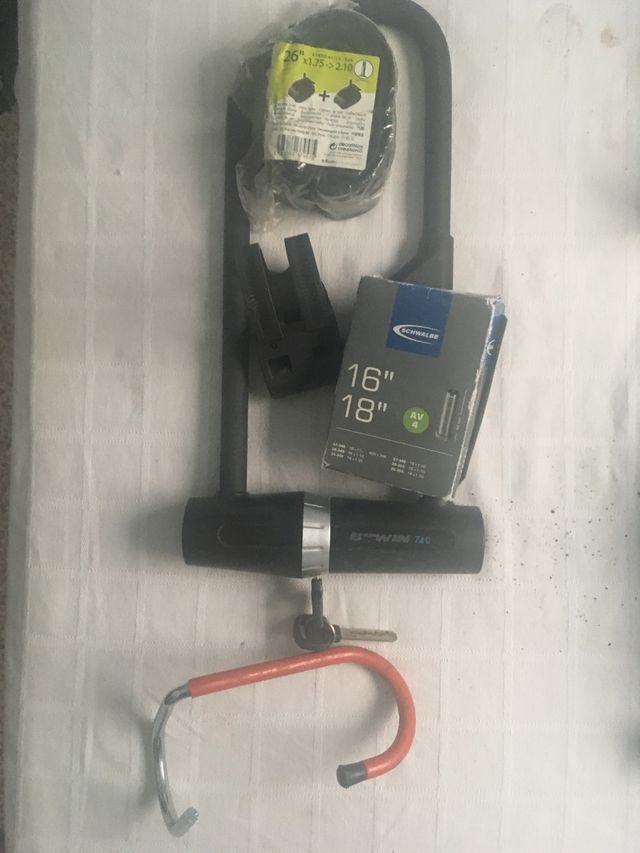 Candado, portabicicleta y más 