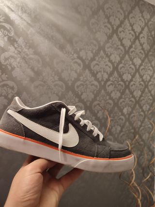 Nike talla 44 de segunda mano por 30 EUR en Ciudad Real en WALLAPOP