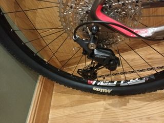 Bicicleta BH SPIKE 3.0 DEORE 11V de segunda mano por 675 EUR en San  Bizenti-Barakaldo en WALLAPOP