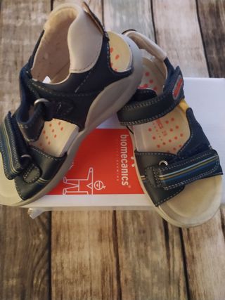 Compra Zapatos Biomecanics talla 26 online baratos | Tendencias 2022 en  Shopalike.es