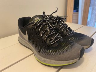 Zapatillas Nike Pegasus 33 de segunda mano en WALLAPOP