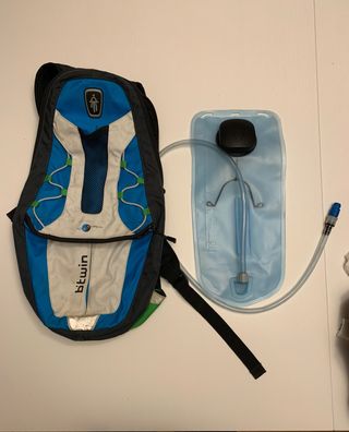 Mochila hidratación de segunda mano por 9 EUR en Zaragoza en WALLAPOP