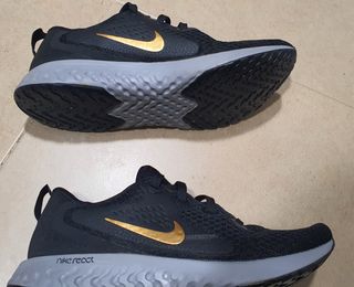 Zapatillas running mujer Nike Legend React de segunda mano por 55 EUR en  Valencia en WALLAPOP