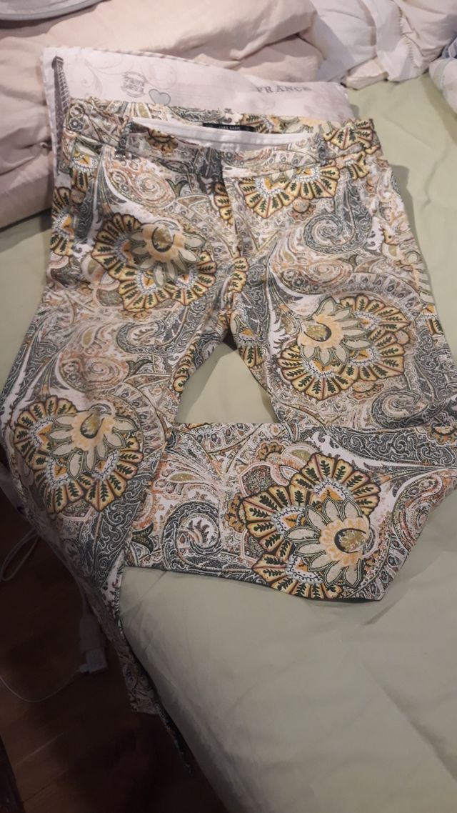 pantalon  estampado talla 40 pitillo 