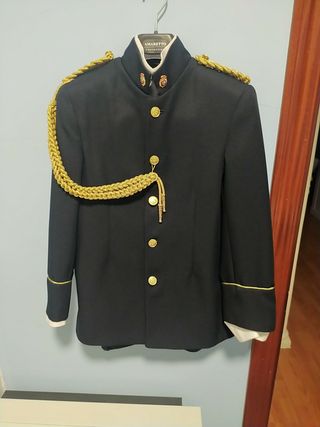 Traje Comunión gran gala Policía talla 10 de segunda mano por 115 EUR en  Aranjuez en WALLAPOP