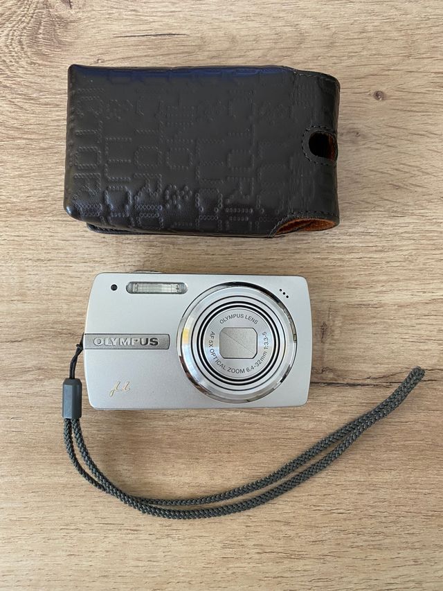 Olympus M 820