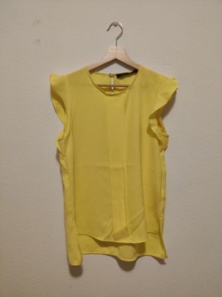 Camisa Amarilla Zara Woman Talla M de segunda mano por 4 EUR en Marbella en  WALLAPOP