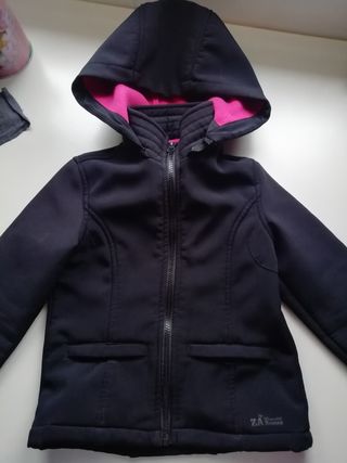 Chaqueta neopreno zara de segunda mano por 20 EUR en Amposta en WALLAPOP