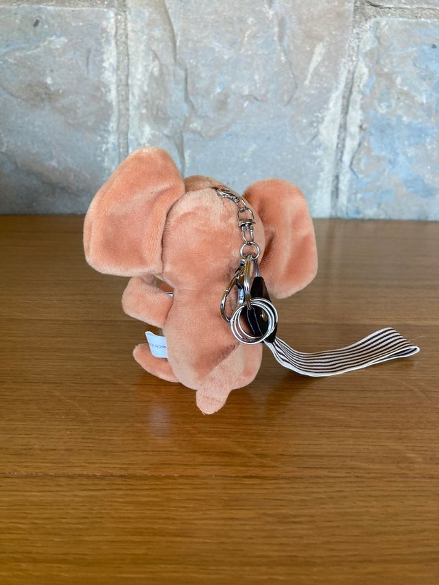 2 LLAVEROS DE PELUCHE