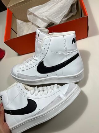 Nike blazer de segunda mano por 80 EUR en A Coruña en WALLAPOP