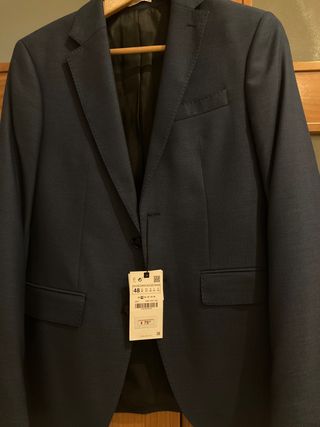 Americana Zara hombre azul marino talla 48 de segunda mano por 40 EUR en  Alicante en WALLAPOP